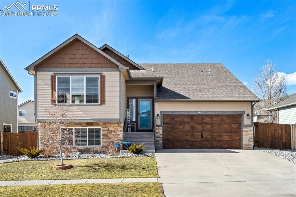 6853 Red Cardinal Loop, Colorado Springs, CO 80908