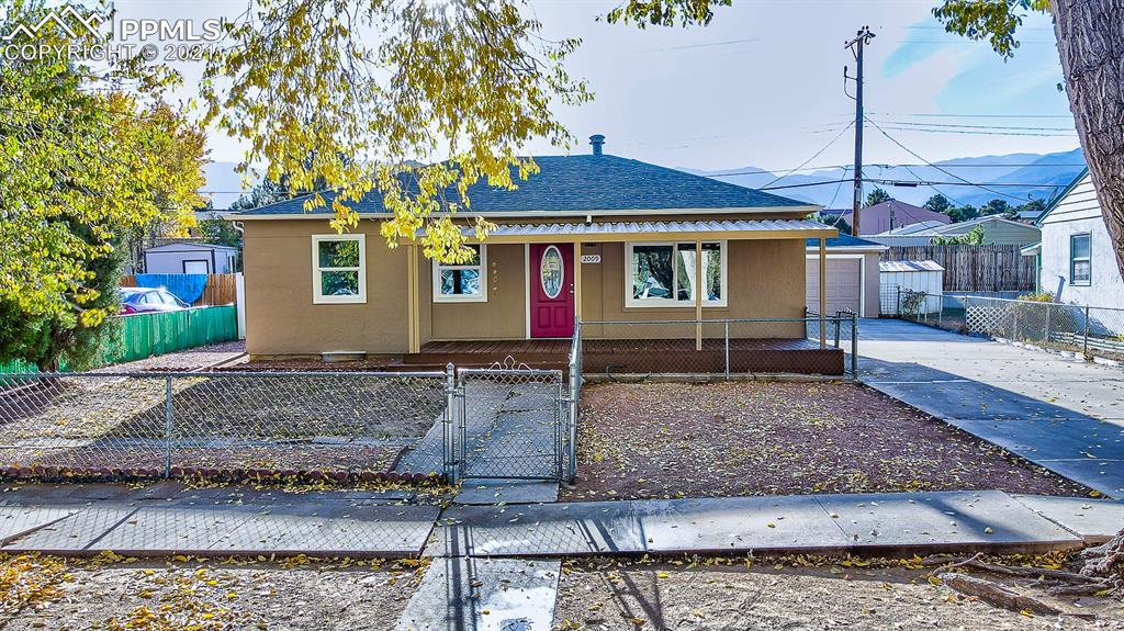 2009 S Corona Ave., Colorado Springs, CO 80905