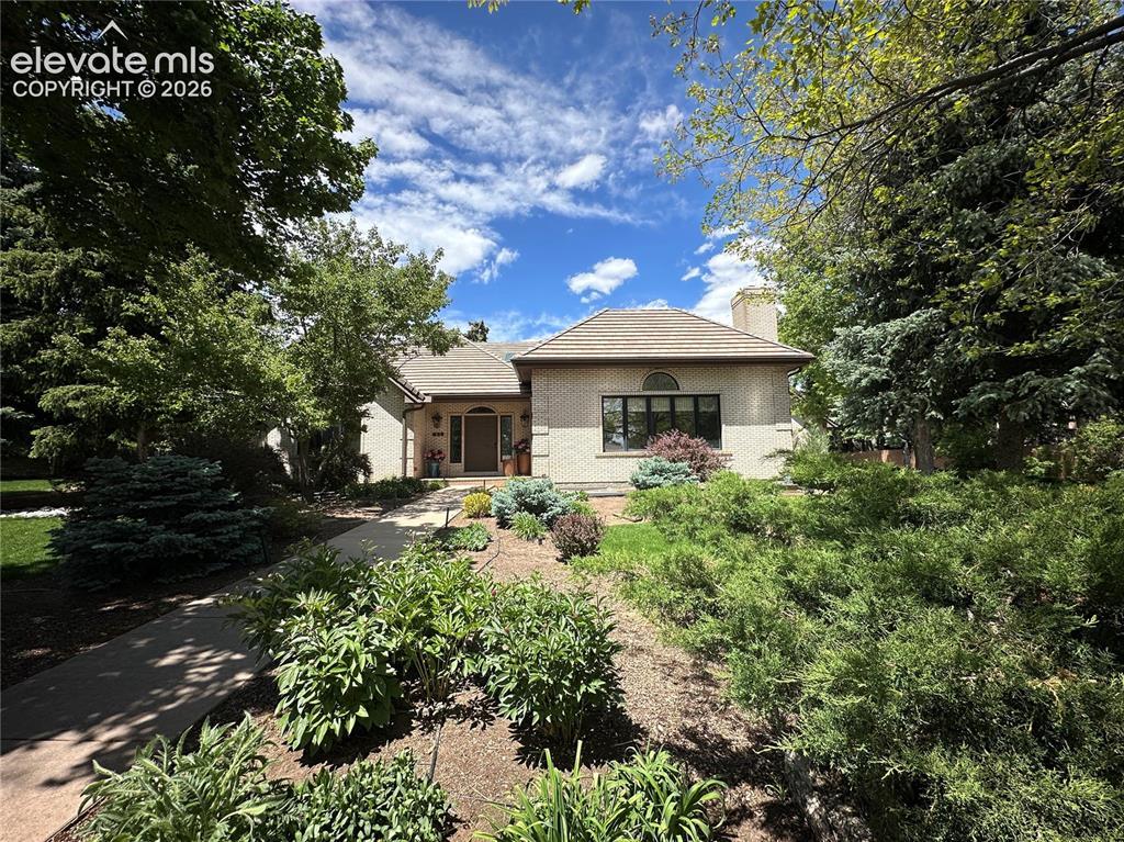 52 Broadmoor Ave., Colorado Springs, CO 80906