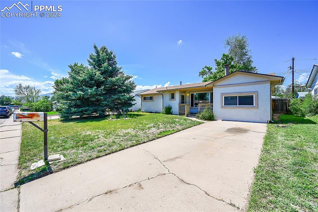 124 Sitka Dr., Colorado Springs, CO 80911