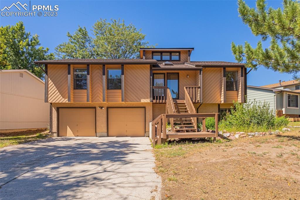 1145 Vondelpark Dr., Colorado Springs, CO 80907