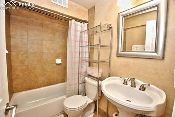 7215 Amber Ridge Dr., Colorado Springs, CO 80922
