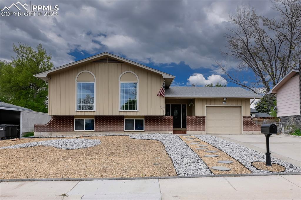 517 Fay Dr., Colorado Springs, CO 80911