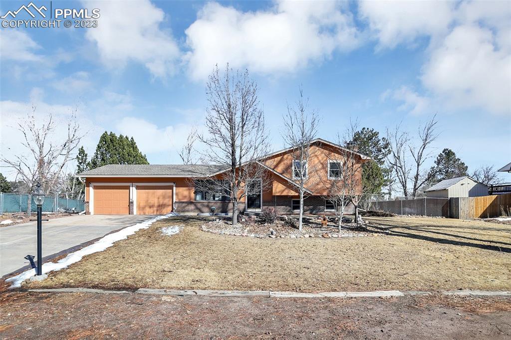 3695 W Cresta Loma Cir., Colorado Springs, CO 80911