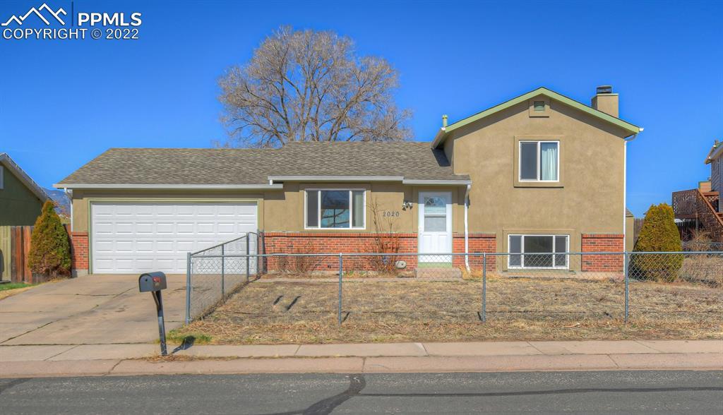 2020 Farnsworth Dr., Colorado Springs, CO 80916