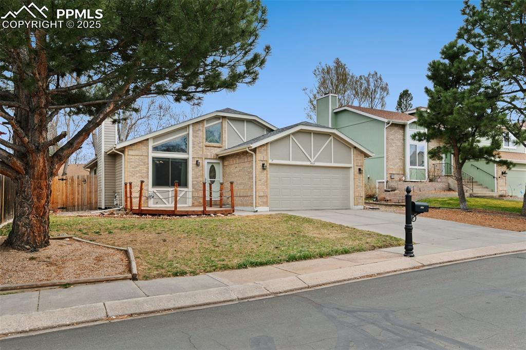 3865 Moose Run Dr., Colorado Springs, CO 80918