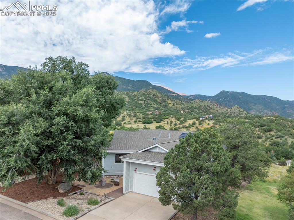 328 Sutherland Pl., Manitou Springs, CO 80829
