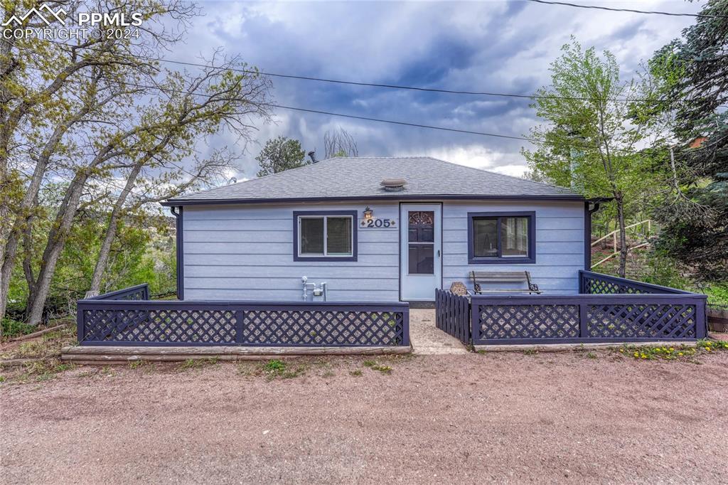 205 Arizona Rd., Manitou Springs, CO 80829