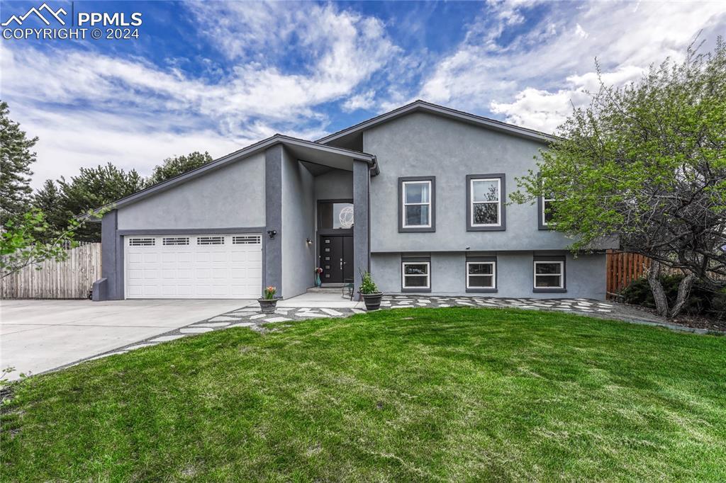 325 Wuthering Heights Dr., Colorado Springs, CO 80921