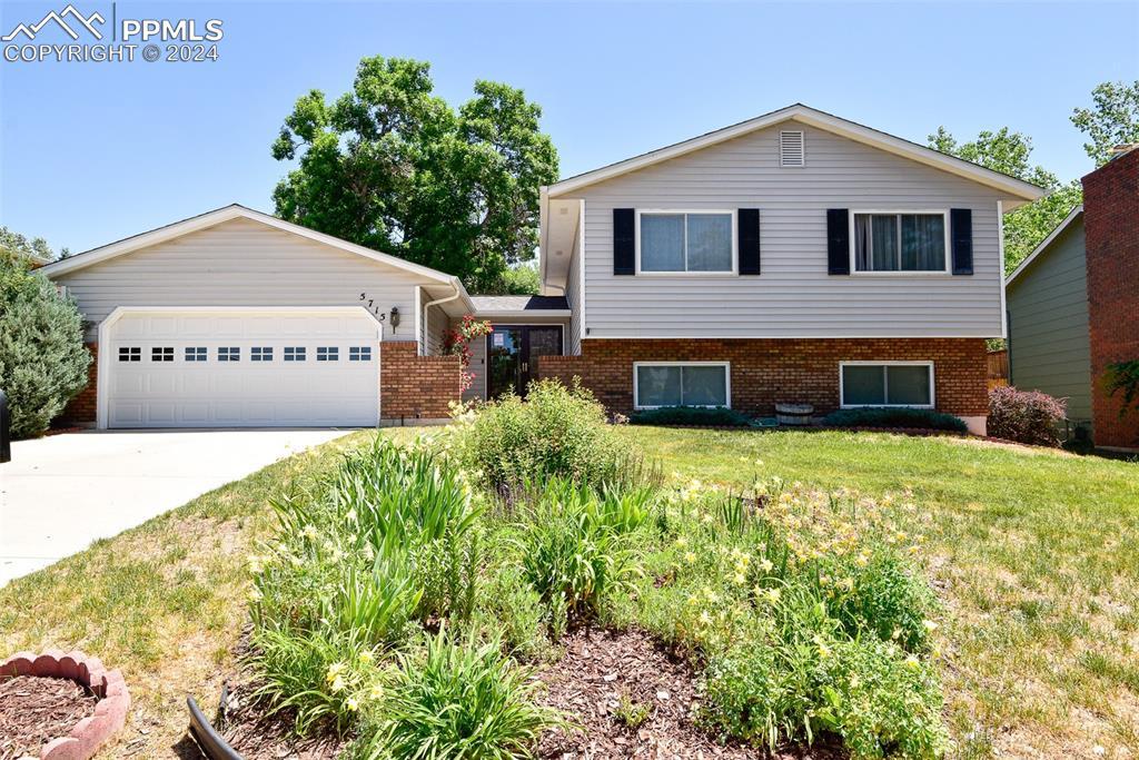 5715 Del Rey Dr., Colorado Springs, CO 80918