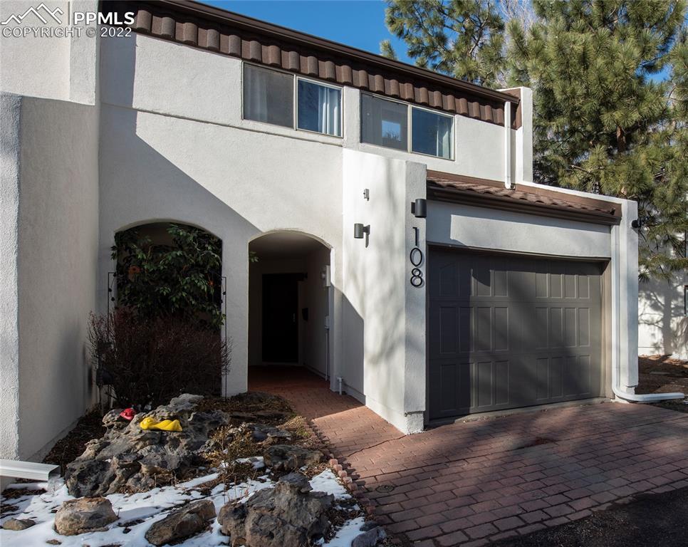 108 Creekside Ln., Colorado Springs, CO 80906
