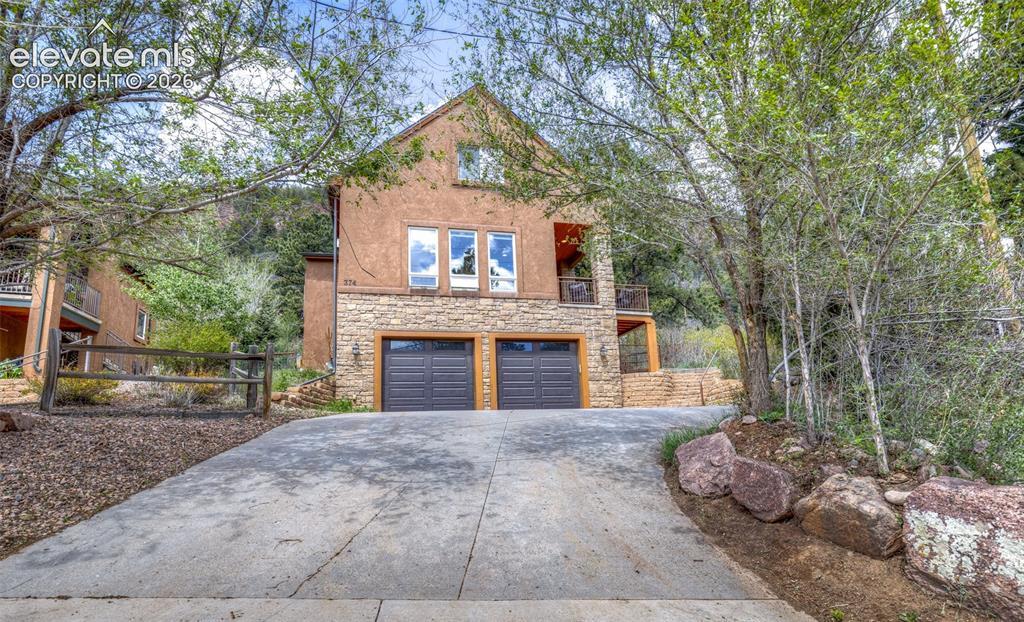 374 Hoover Ln., Palmer Lake, CO 80133