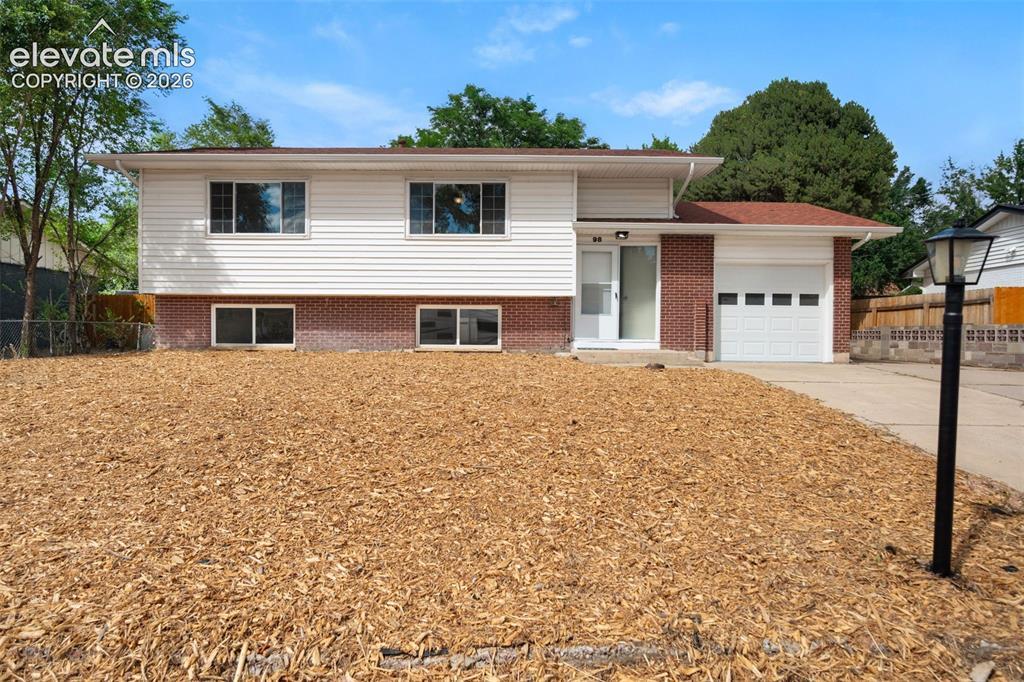 98 Landoe Ln., Colorado Springs, CO 80911