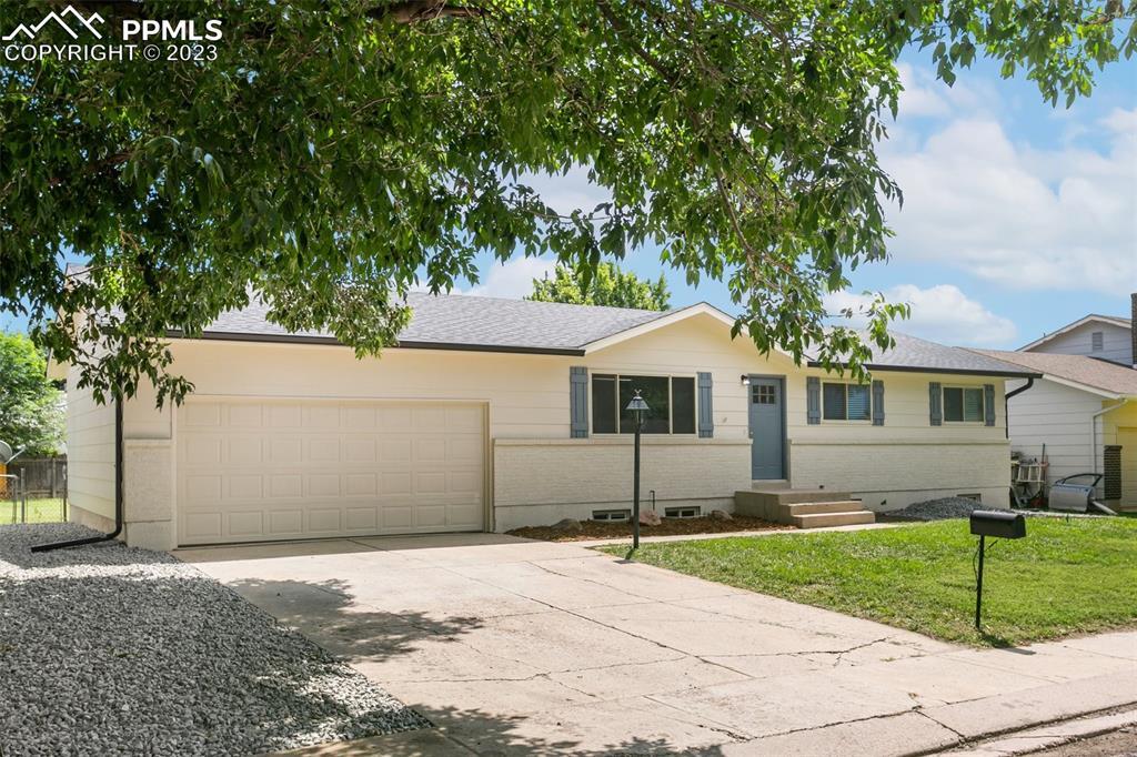 4411 Moonlight Dr., Colorado Springs, CO 80918