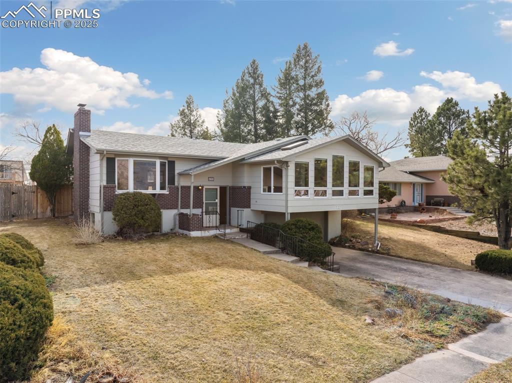 727 Crown Ridge Dr., Colorado Springs, CO 80904