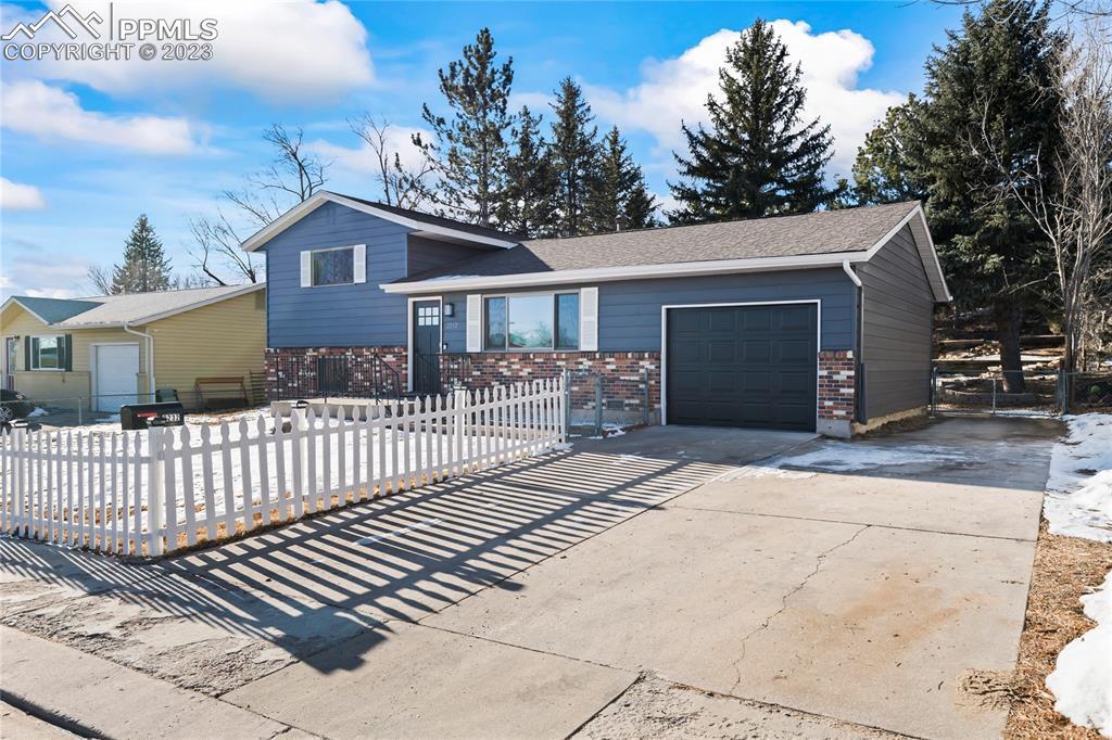 2232 Sumter Dr., Colorado Springs, CO 80910