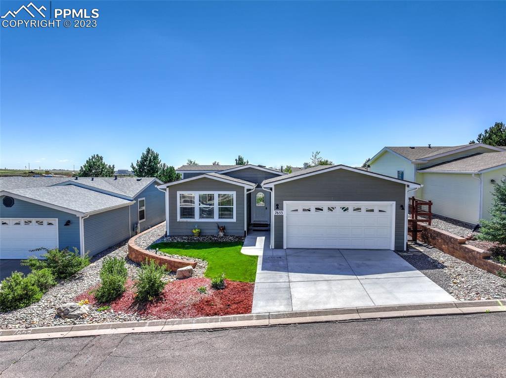 7653 Crested Jay Point, Colorado Springs, CO 80922