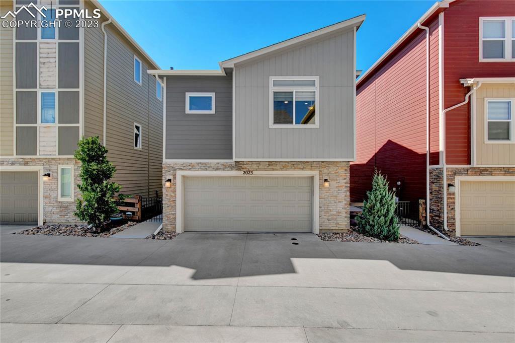 2023 Rozzer View, Colorado Springs, CO 80910