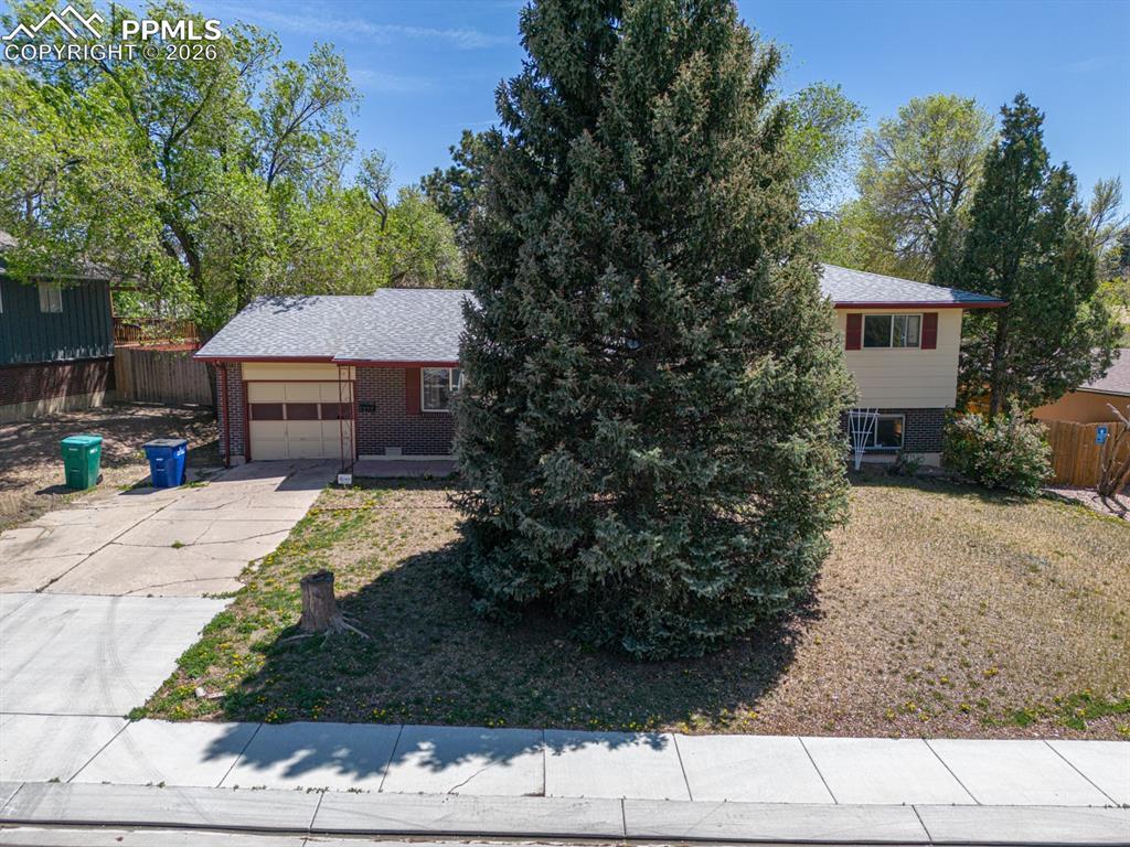 1341 Saratoga Dr., Colorado Springs, CO 80910
