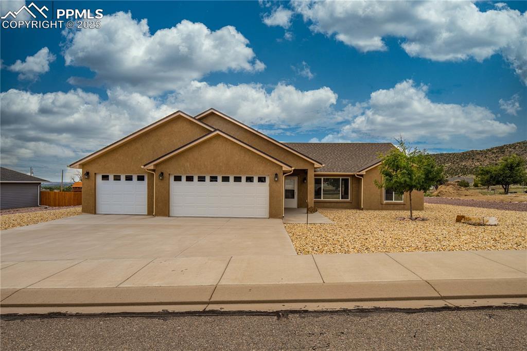 603 Rockridge Loop, Canon City, CO 81212