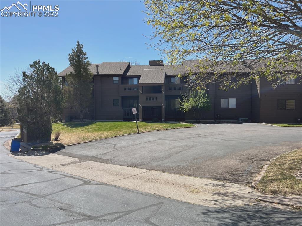 953 Moorings Dr., Colorado Springs, CO 80906