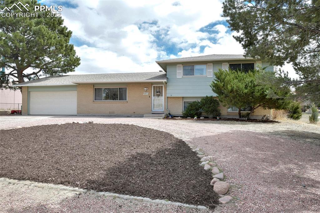 6977 Prince Dr., Colorado Springs, CO 80918