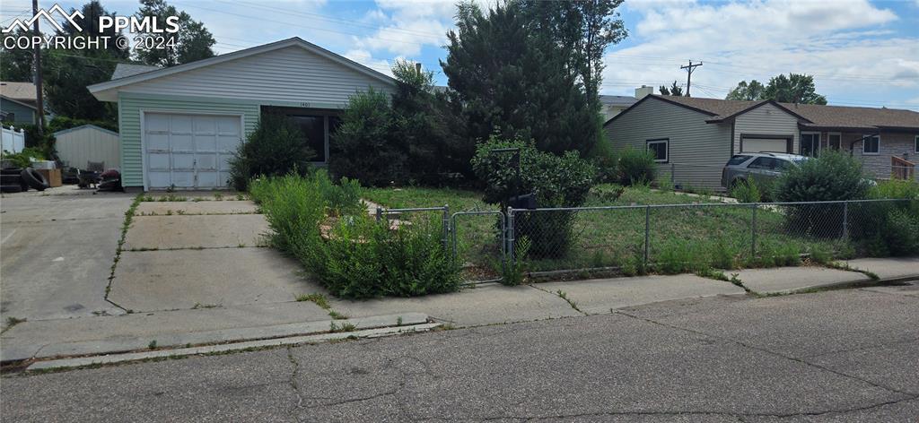 1401 Evergreen Dr., Colorado Springs, CO 80911