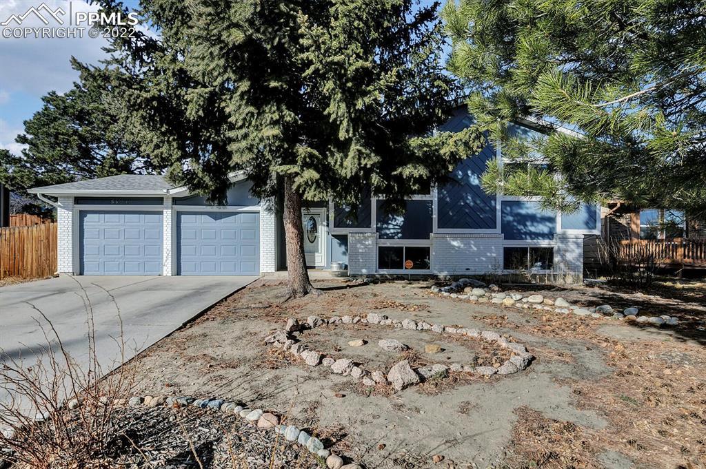 5610 Gunshot Pass Dr., Colorado Springs, CO 80917
