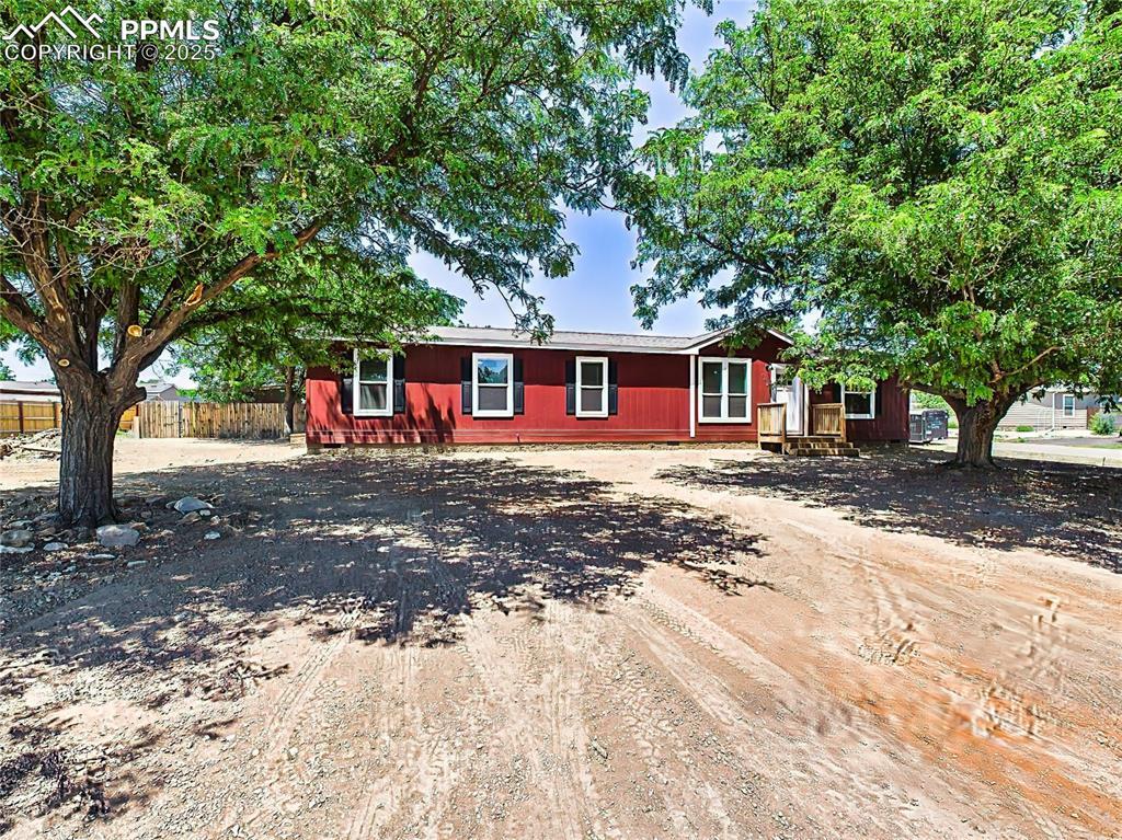 882 S Tolstoi Dr., Pueblo West, CO 81007