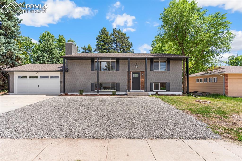 2011 Bryant Ave., Colorado Springs, CO 80909