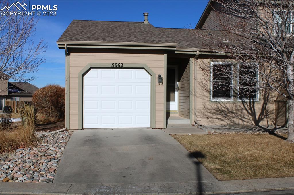 5662 Sunshade Point, Colorado Springs, CO 80923