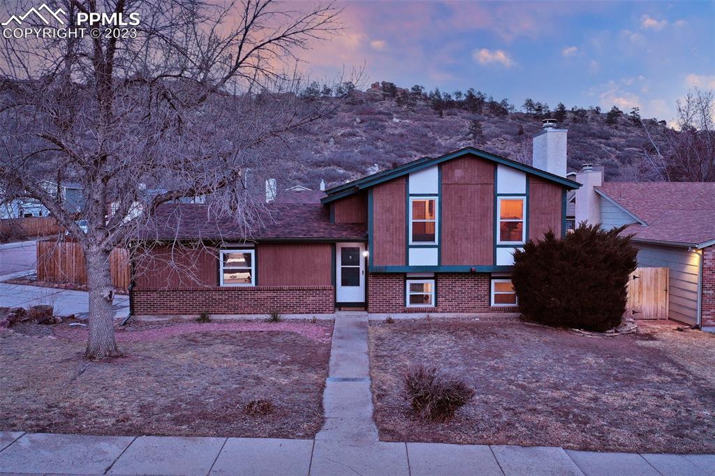 5885 Pemberton Way, Colorado Springs, CO 80919