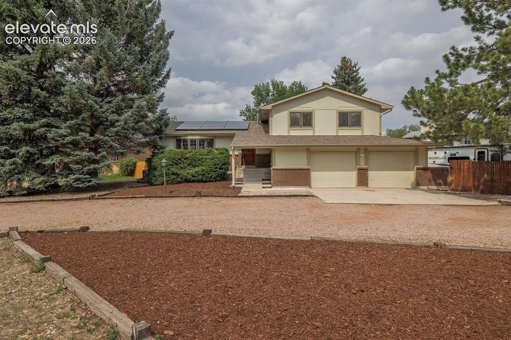 6717 Bishop Dr., Colorado Springs, CO 80918