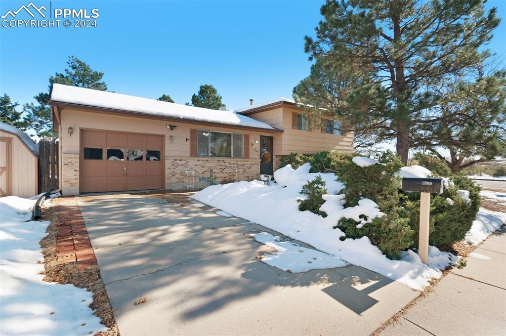 1009 Galley Pl., Colorado Springs, CO 80915