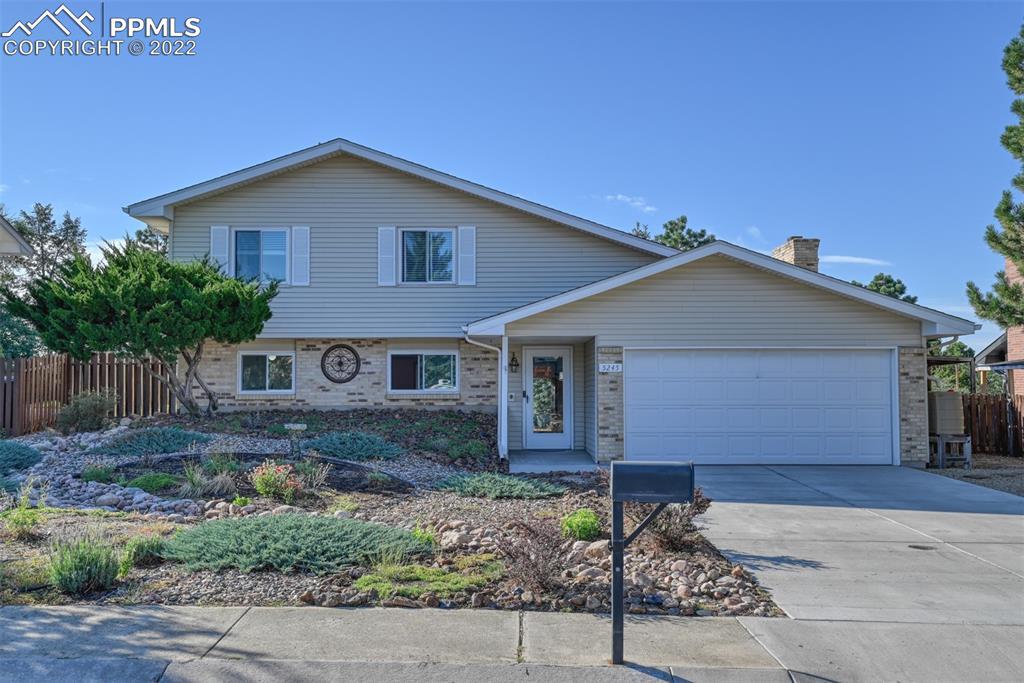 5245 Bunk House Ln., Colorado Springs, CO 80917