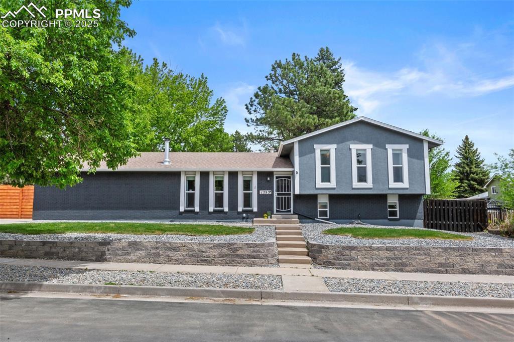 1295 Babcock Rd., Colorado Springs, CO 80915