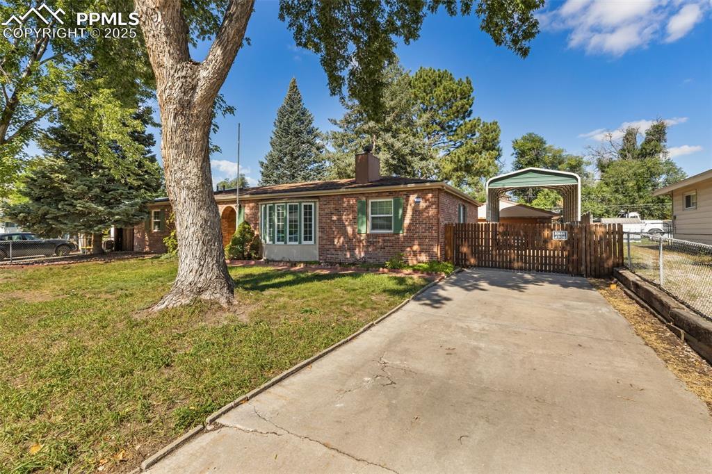 518 Aspen Dr., Colorado Springs, CO 80911