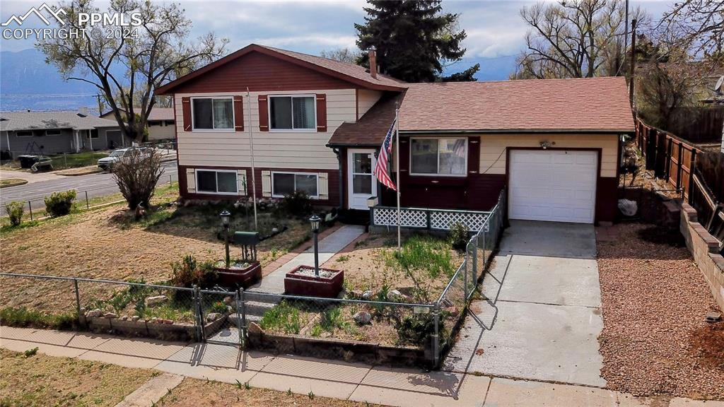 842 Bryce Dr., Colorado Springs, CO 80910