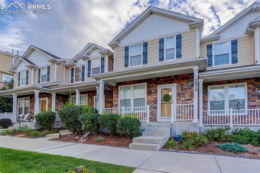 2073 Squawbush Ridge Grove, Colorado Springs, CO 80910