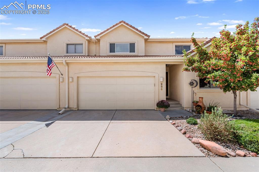 286 Luxury Ln., Colorado Springs, CO 80921