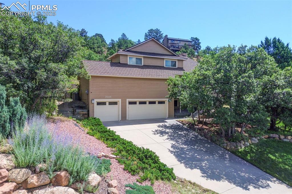 7049 Oak Valley Dr., Colorado Springs, CO 80919