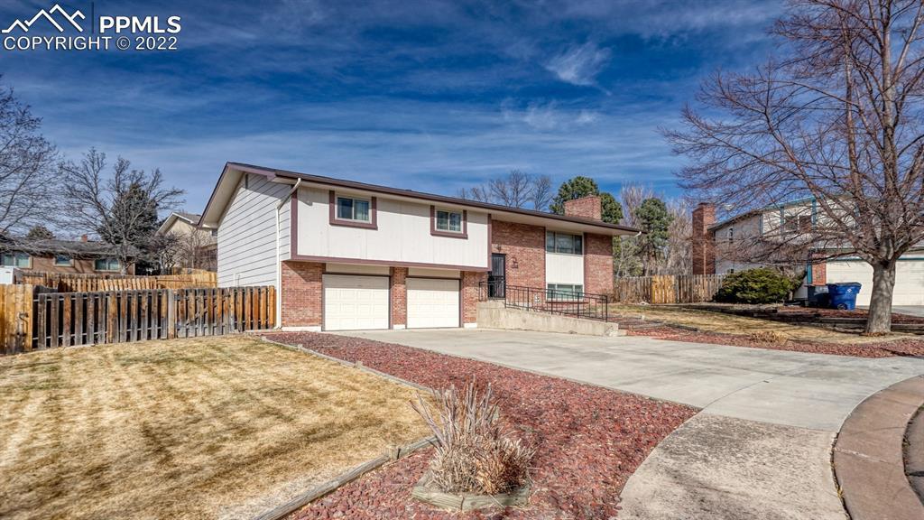 5360 Artistic Cir., Colorado Springs, CO 80917