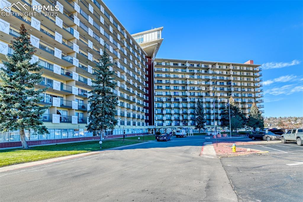 411 Lakewood Cir. #B1016, Colorado Springs, CO 80910