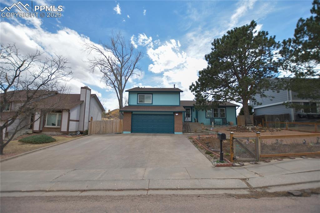 3465 E Oak Creek Dr., Colorado Springs, CO 80906