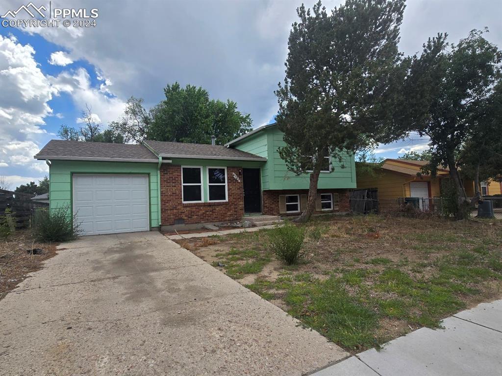 4045 Jet Wing Pl., Colorado Springs, CO 80916