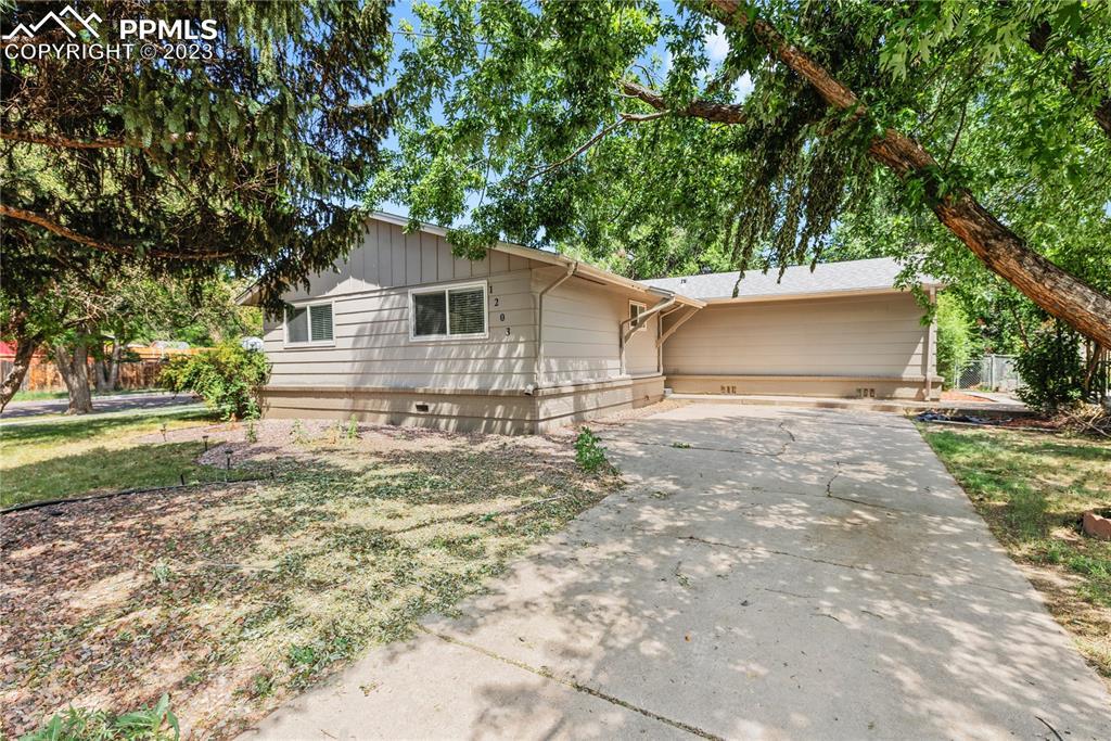1203 Royale Dr., Colorado Springs, CO 80910