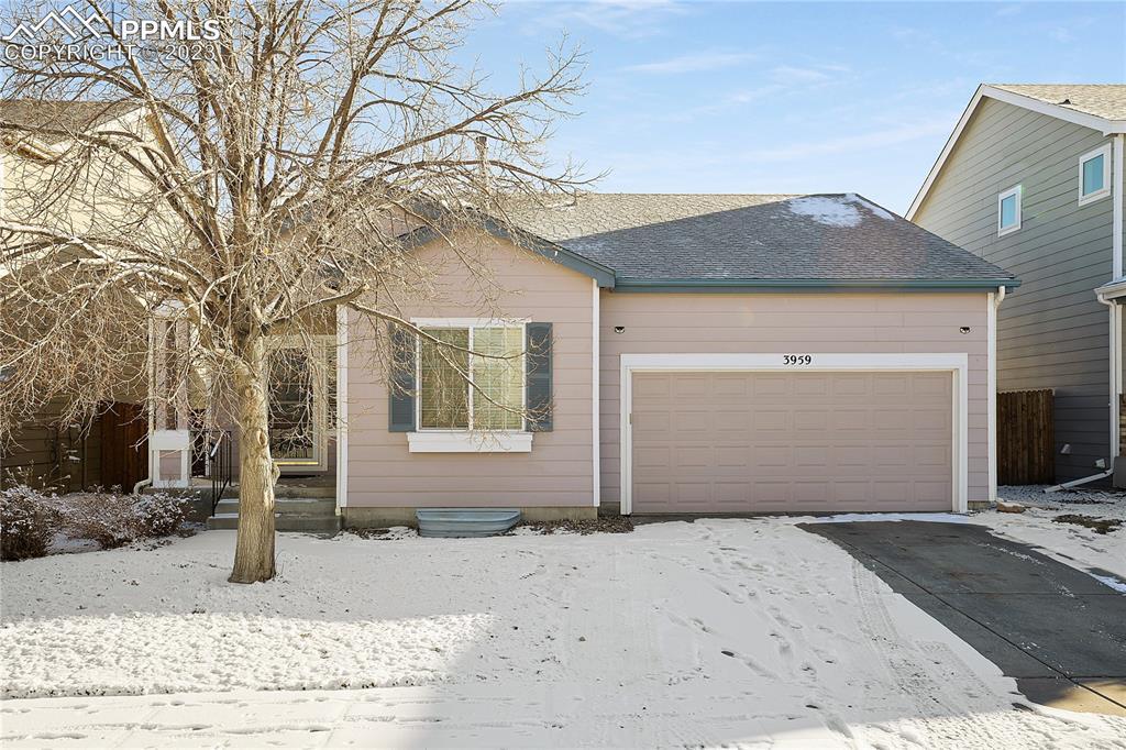 3959 Pioneer Creek Dr., Colorado Springs, CO 80922