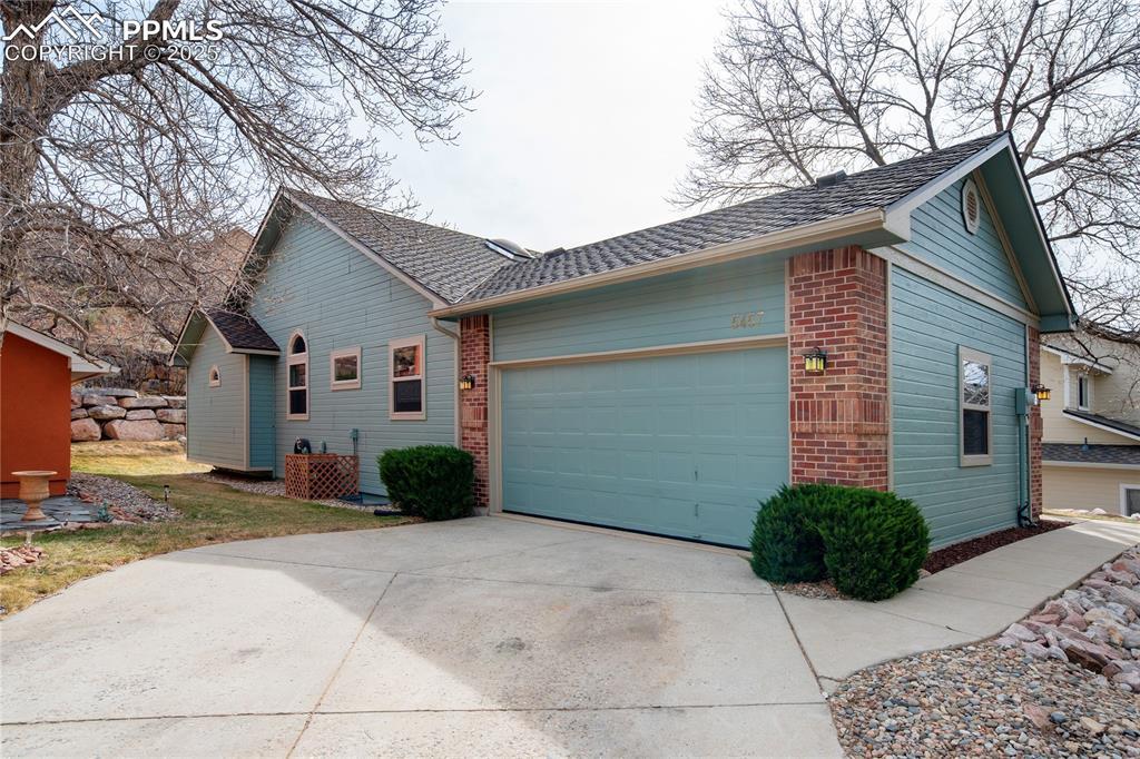 5457 Lions Gate Ln., Colorado Springs, CO 80919