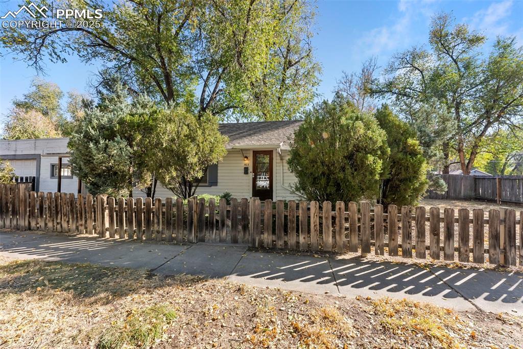 503 Bonfoy Ave., Colorado Springs, CO 80909
