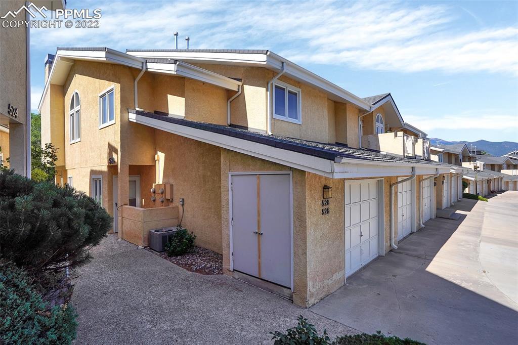 528 Observatory Dr., Colorado Springs, CO 80904